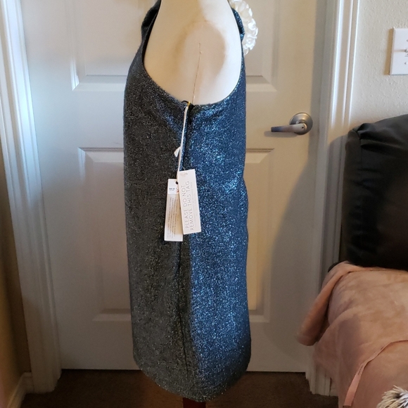 Pewter one cold shoulder dress - Picture 2 of 6
